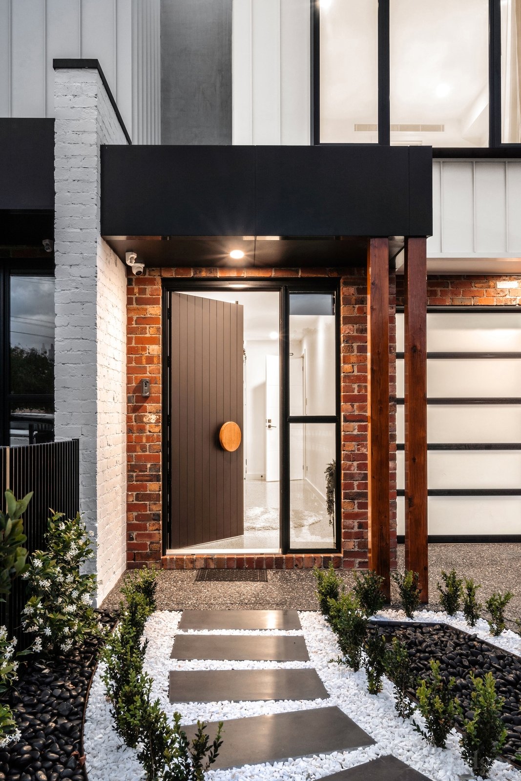 Real Estate and Property in 2/179 Napier Street, Essendon, VIC