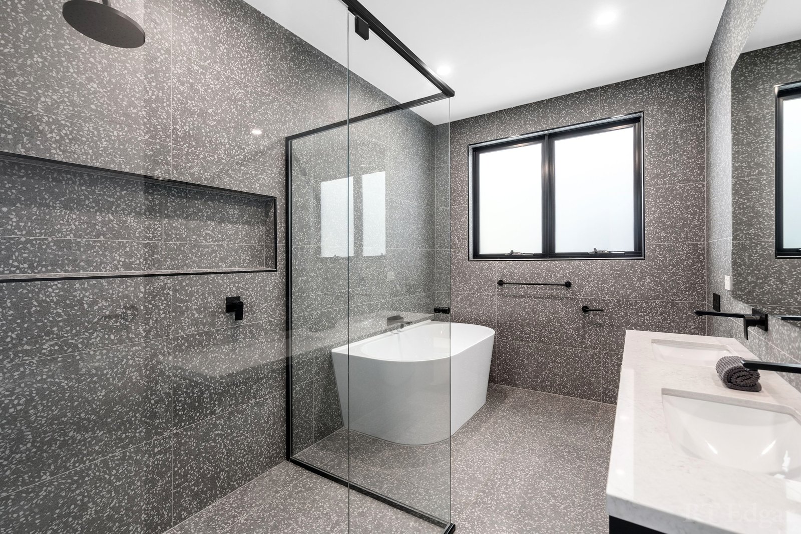 Real Estate and Property in 2/179 Napier Street, Essendon, VIC