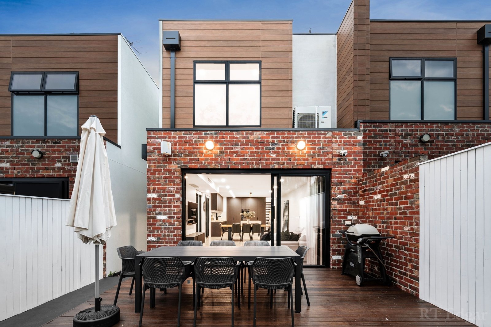 Real Estate and Property in 2/179 Napier Street, Essendon, VIC