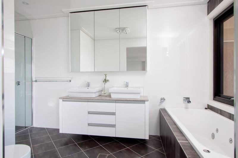 2/18-20 Railway Street WAGGA WAGGA 4