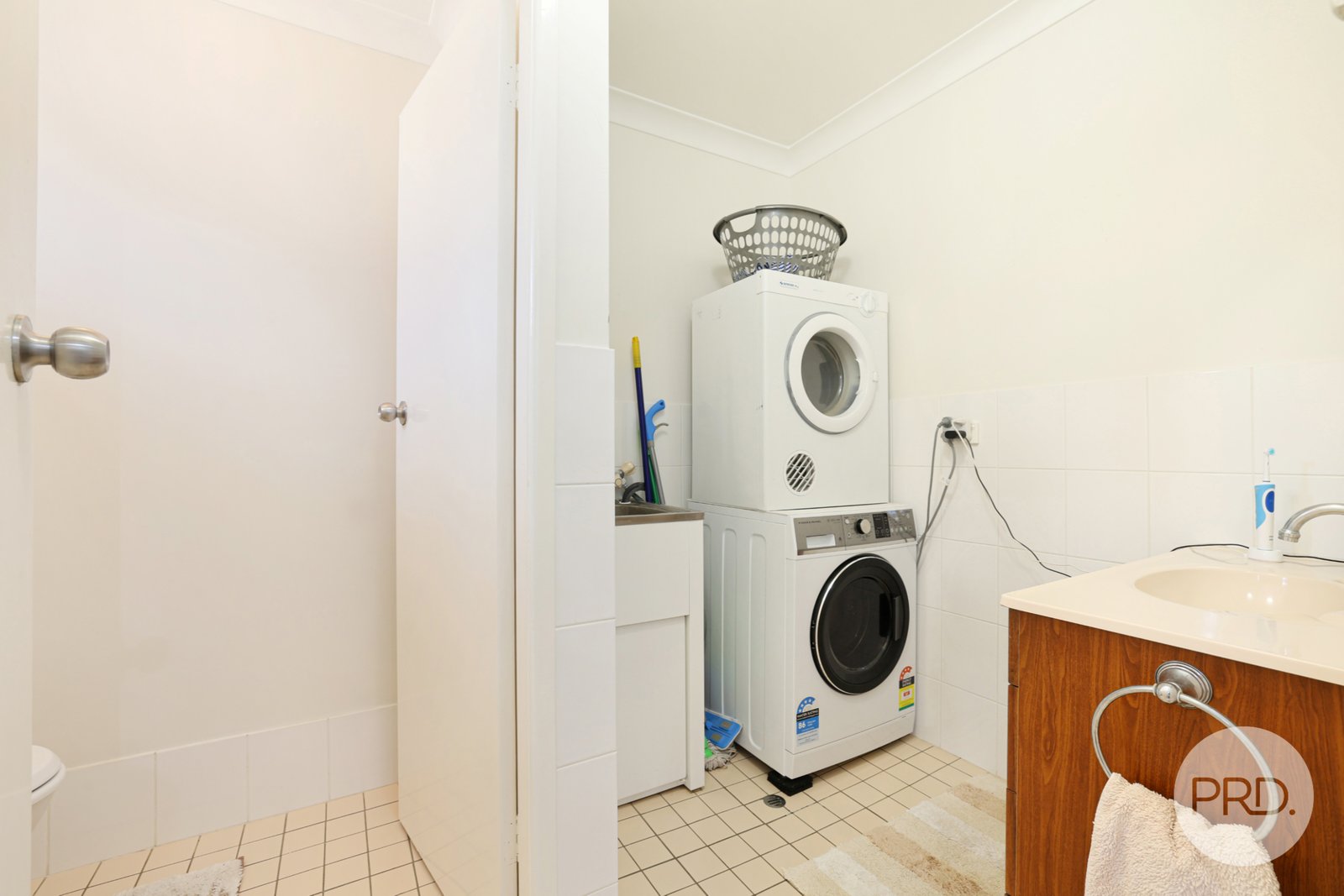 2/18 Anne Street TAMWORTH 11