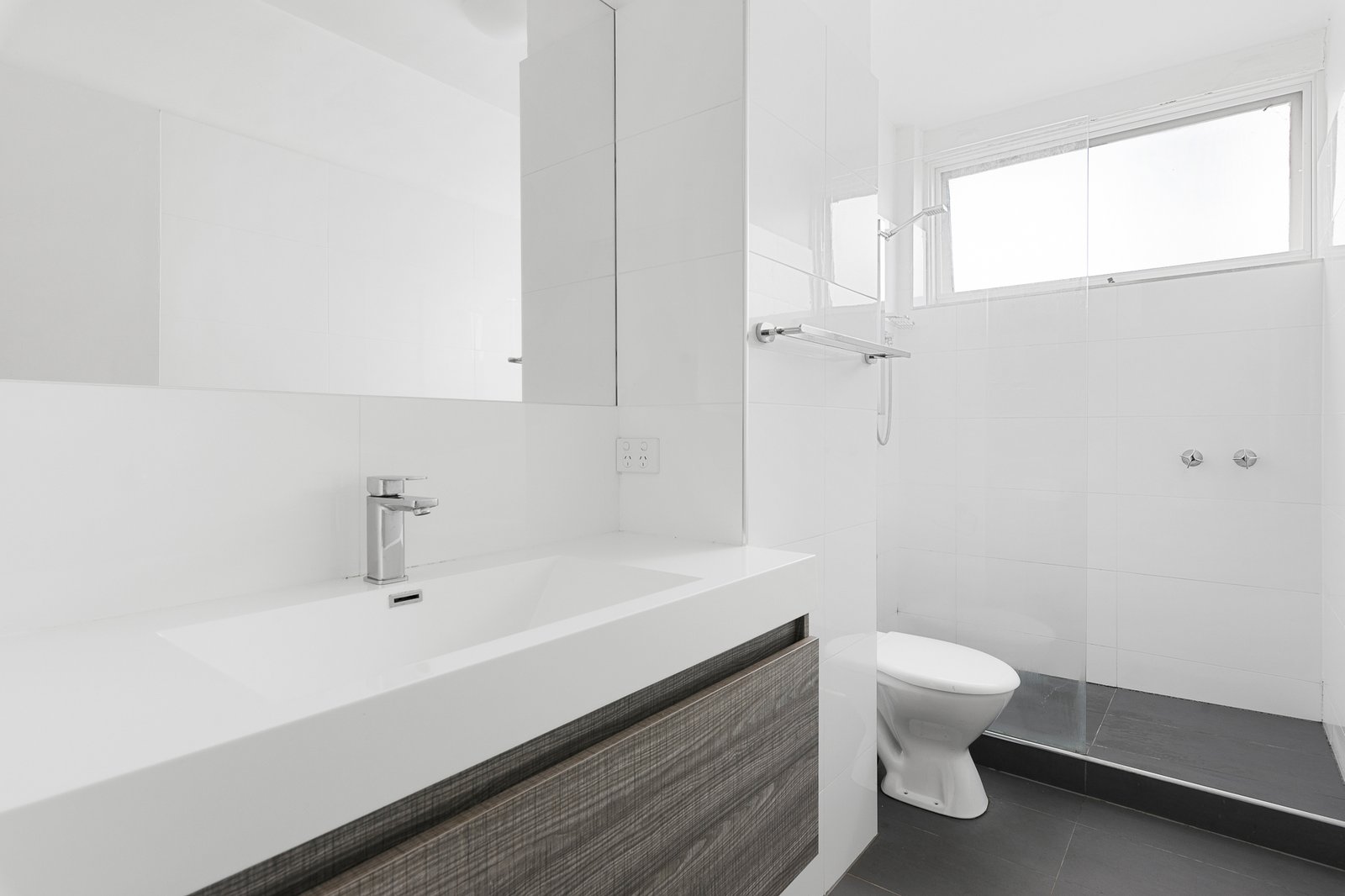 Gallery: 2/18 Barkly Street