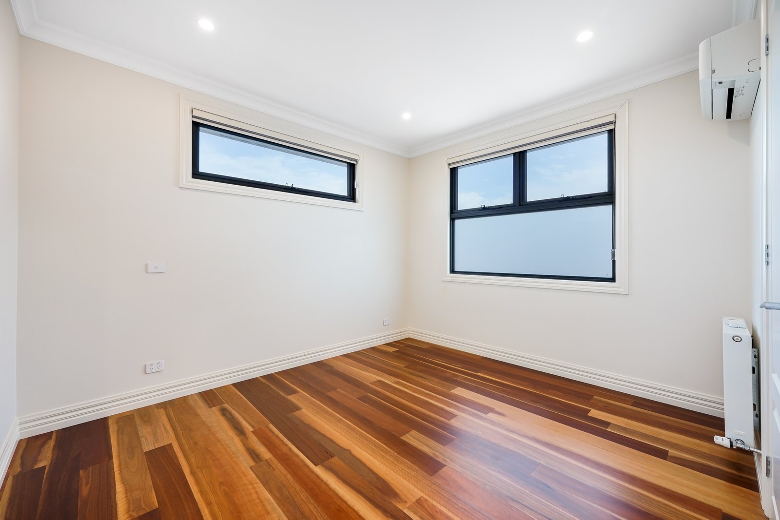 Gallery: 2/18 Batesford Road