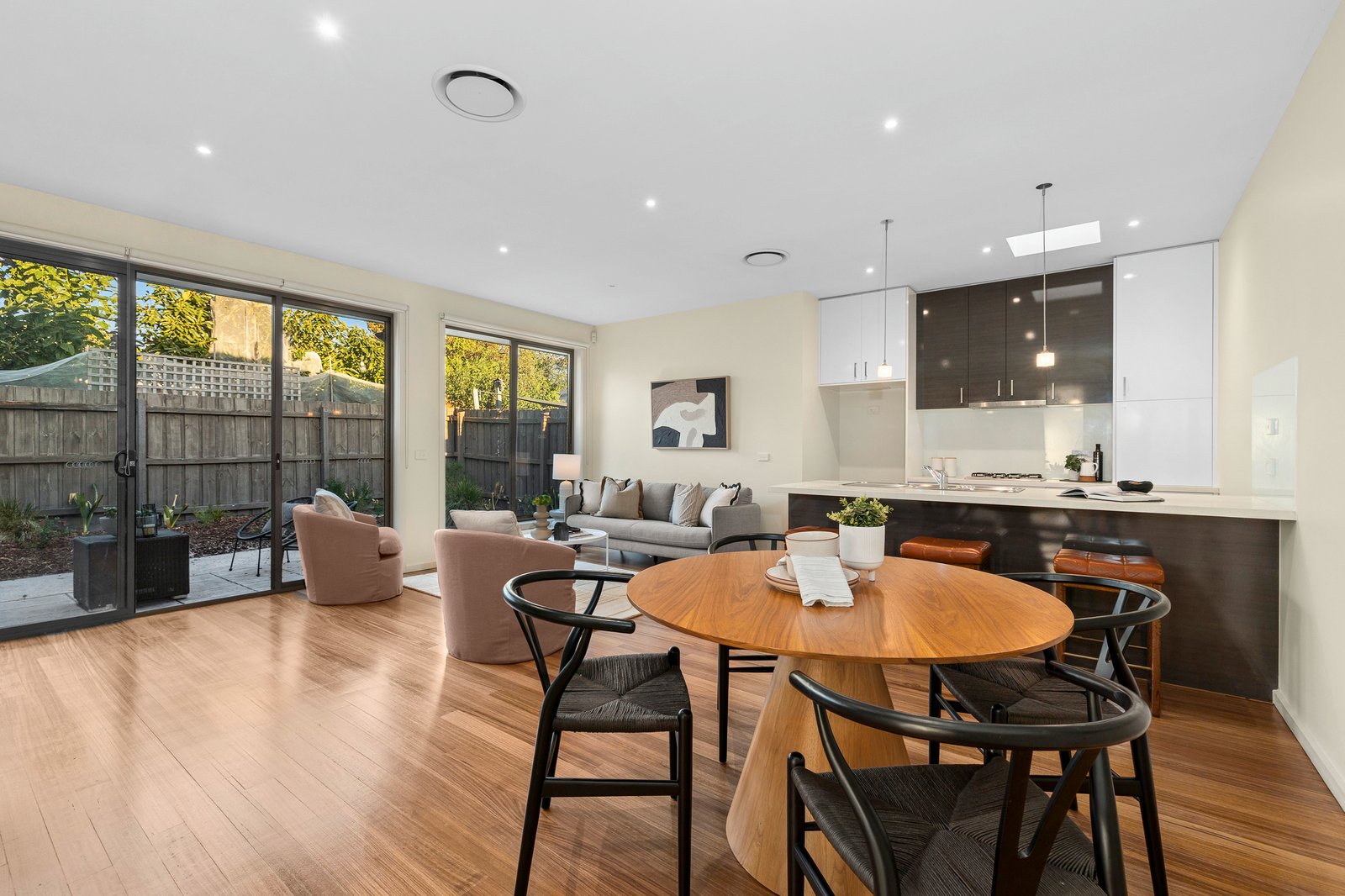 Gallery: 2/18 Cameron Avenue