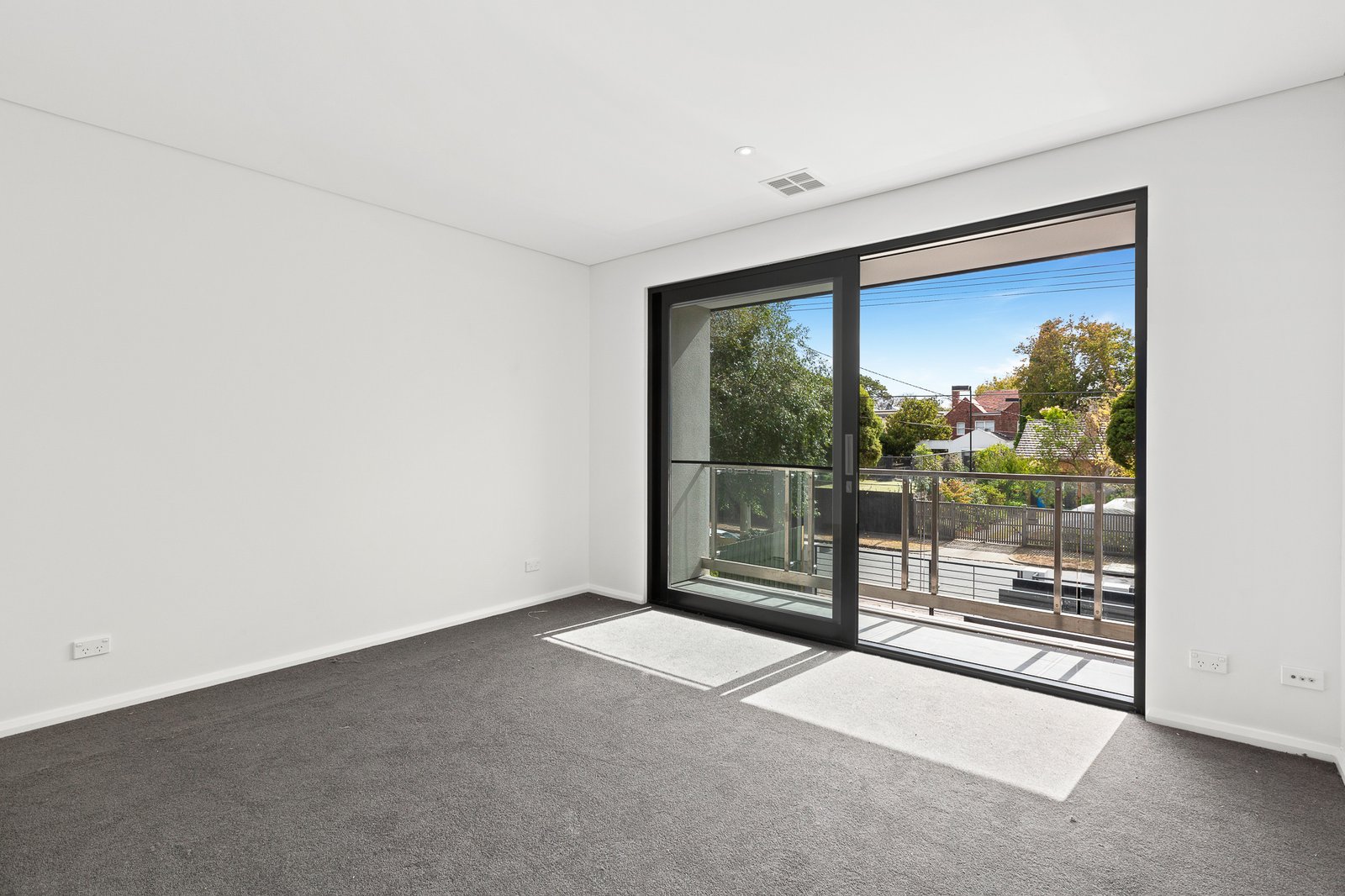 Gallery: 2/18 Campbell Street