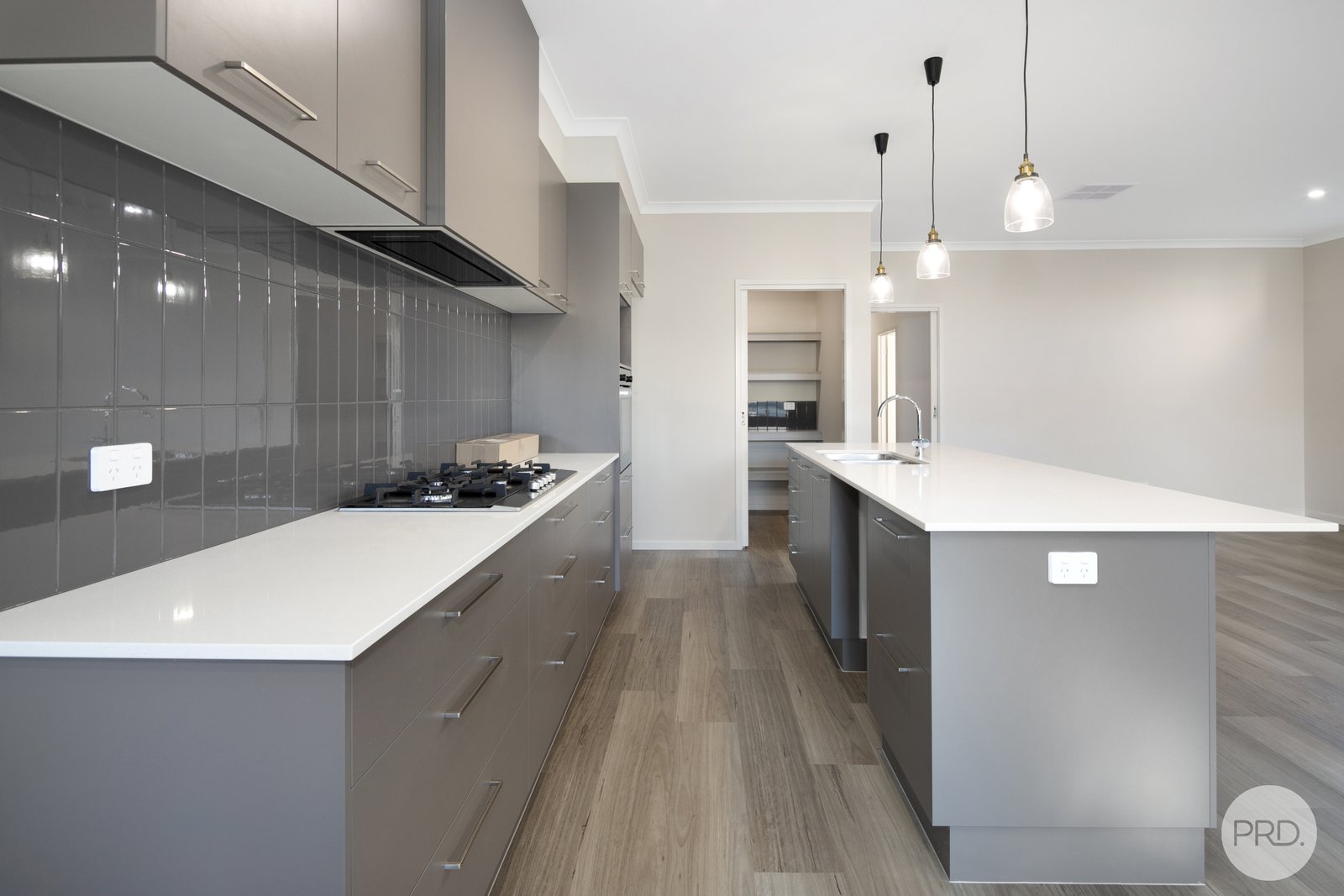 218 Clyde Street SOLDIERS HILL 13