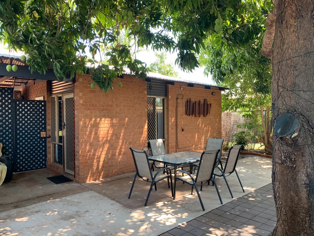 2/18 Dolby Way CABLE BEACH 10