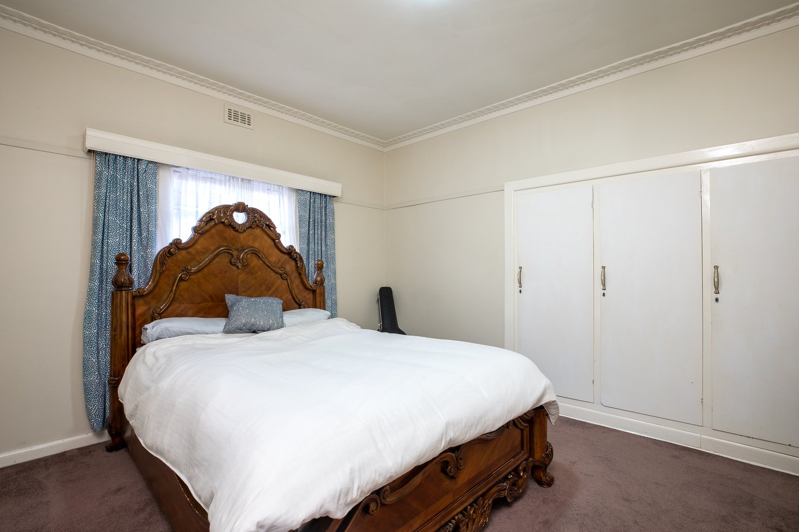 Gallery: 218 Dowling Street