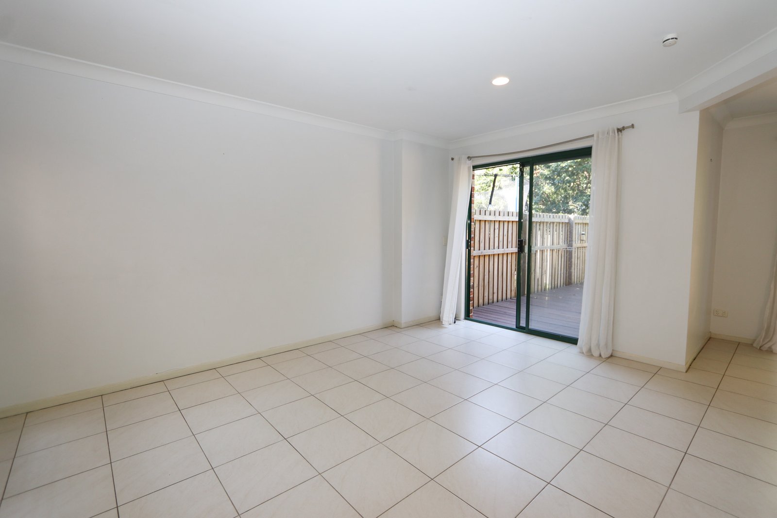2/18 Doyalson Place HELENSVALE 5