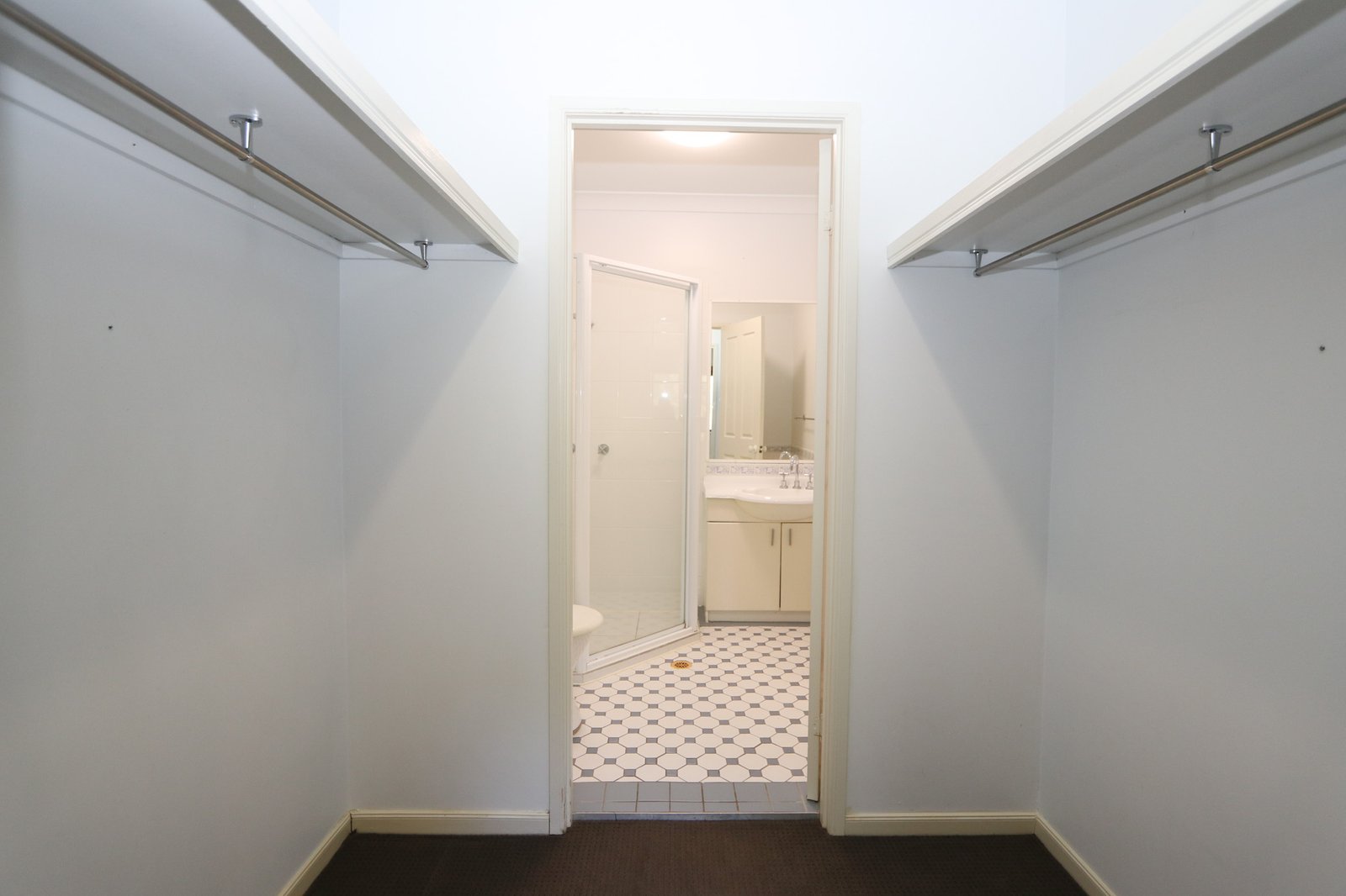 2/18 Doyalson Place HELENSVALE 10