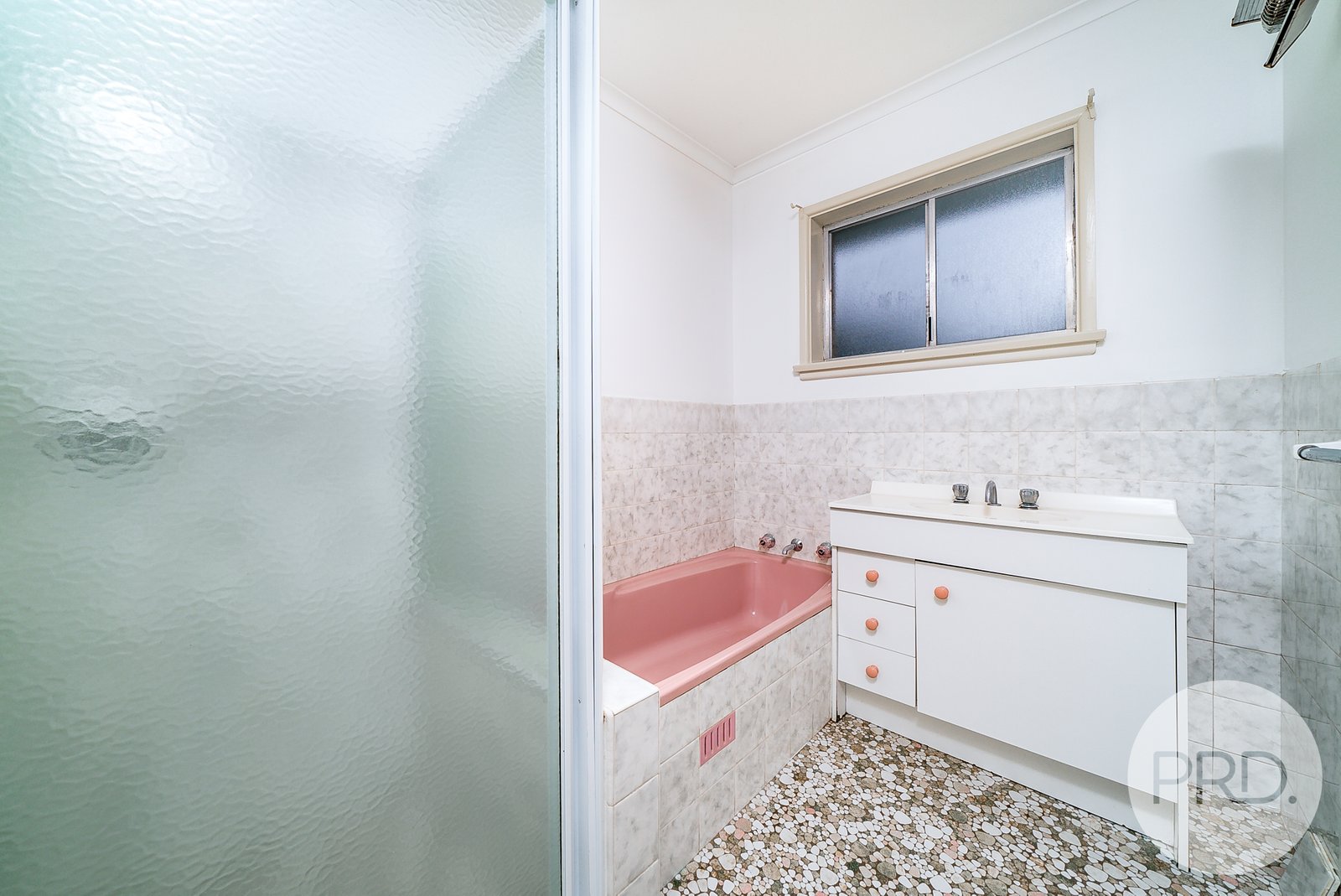 218 Fernleigh Road ASHMONT 7