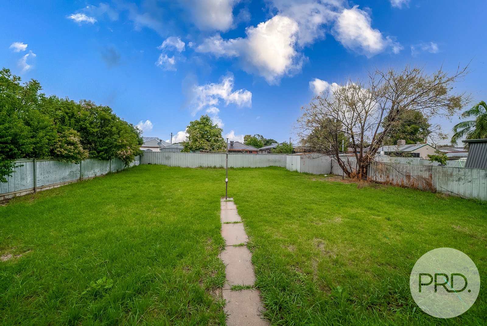 218 Fernleigh Road ASHMONT 8