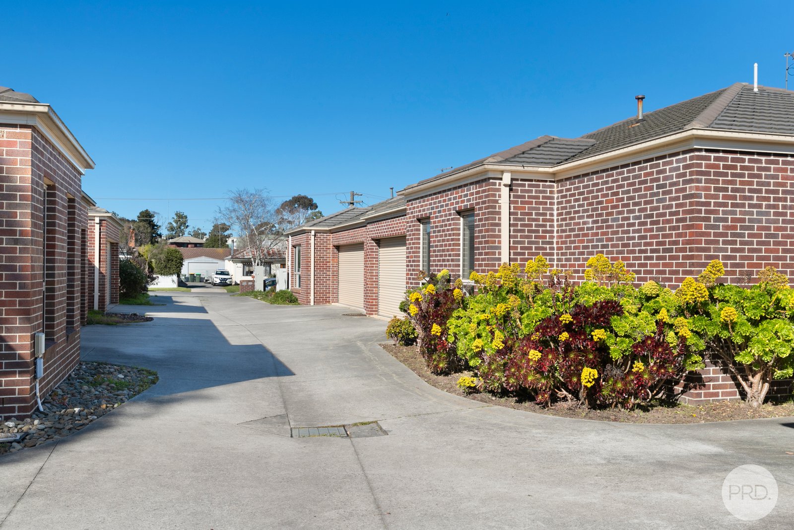 2/18 Gale Street CANADIAN 15