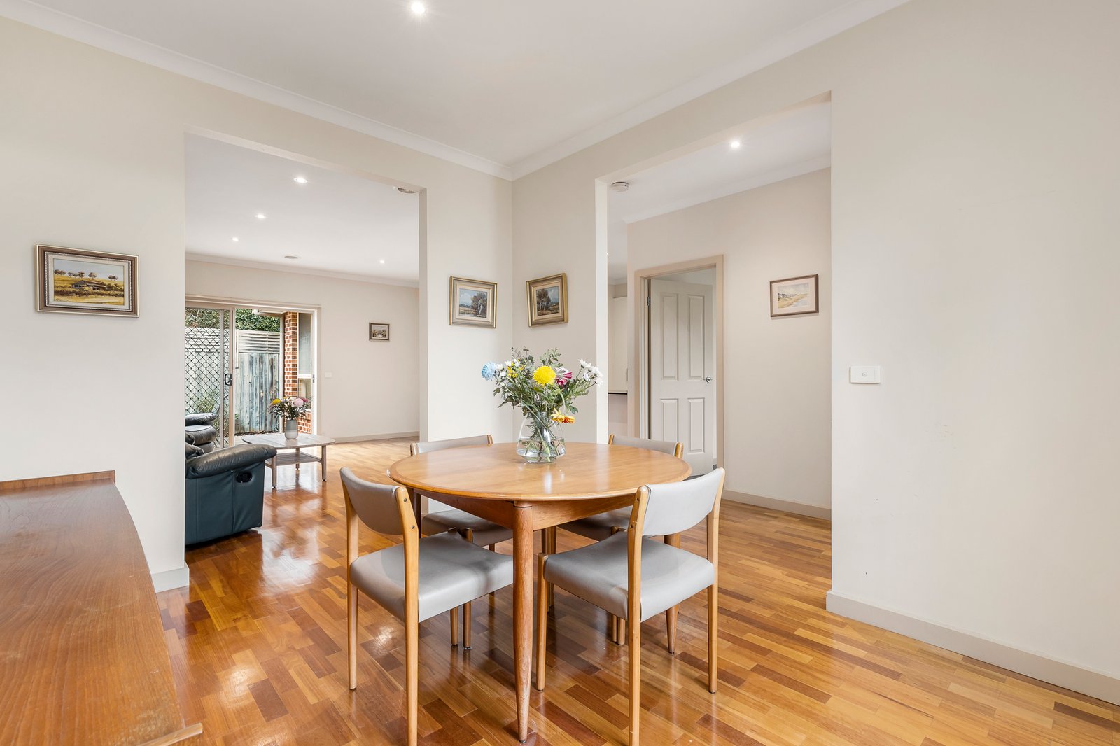 Gallery: 2/18 Glenola Road