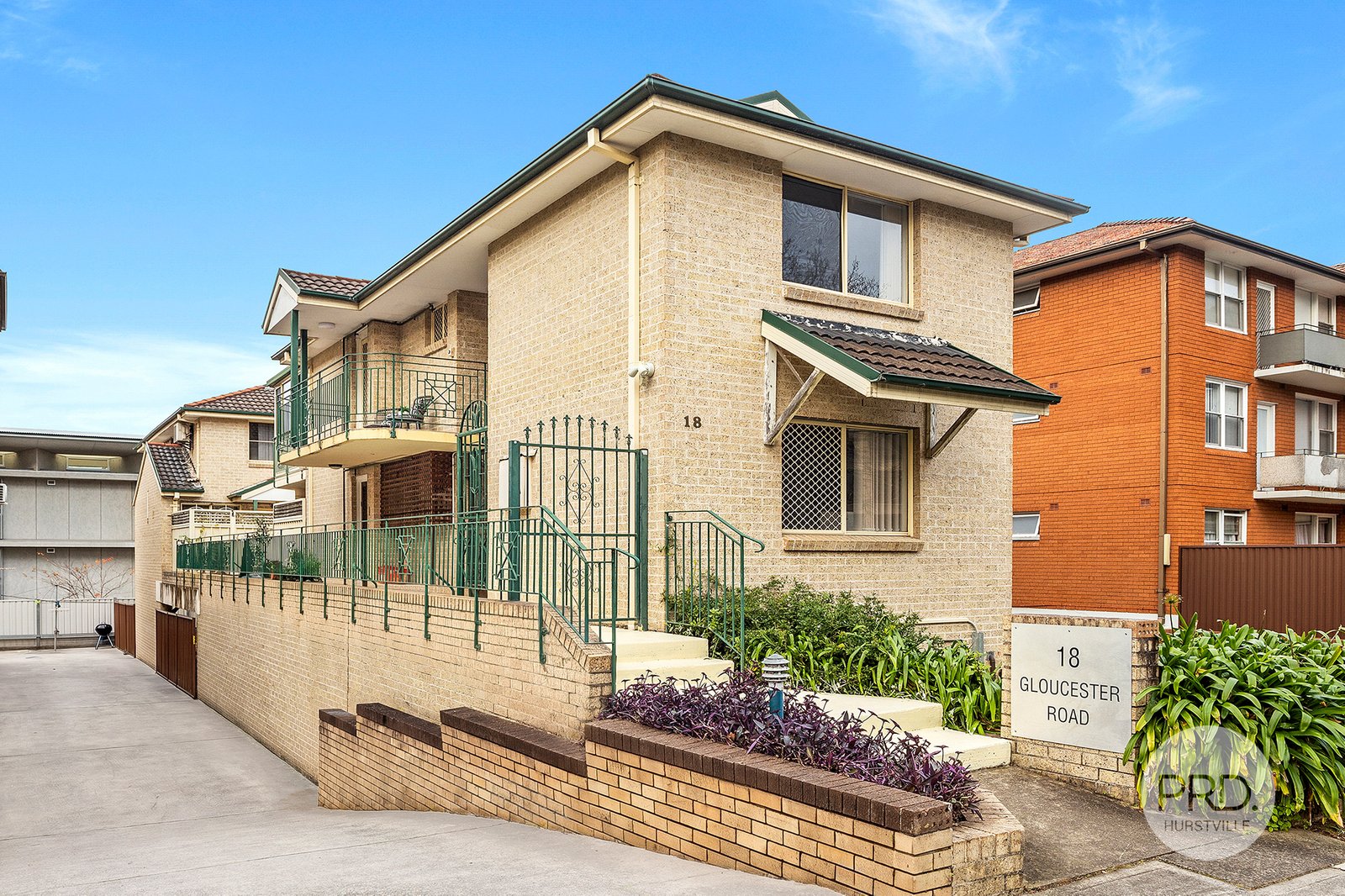 2/18 Gloucester Road HURSTVILLE 1