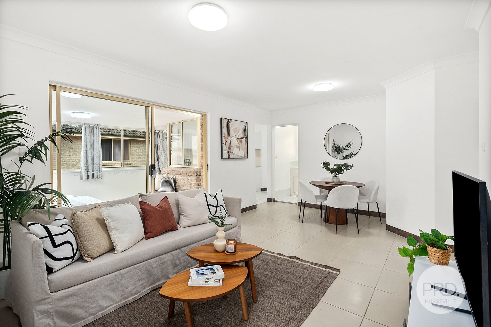 2/18 Gloucester Road HURSTVILLE 2