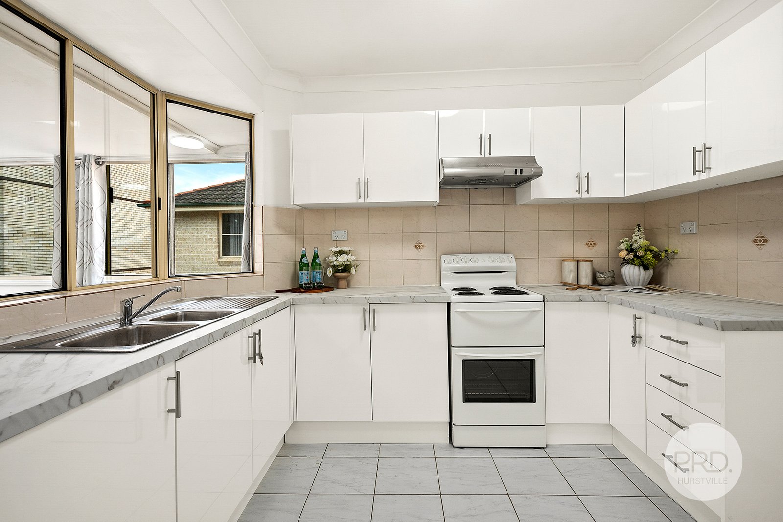 2/18 Gloucester Road HURSTVILLE 3