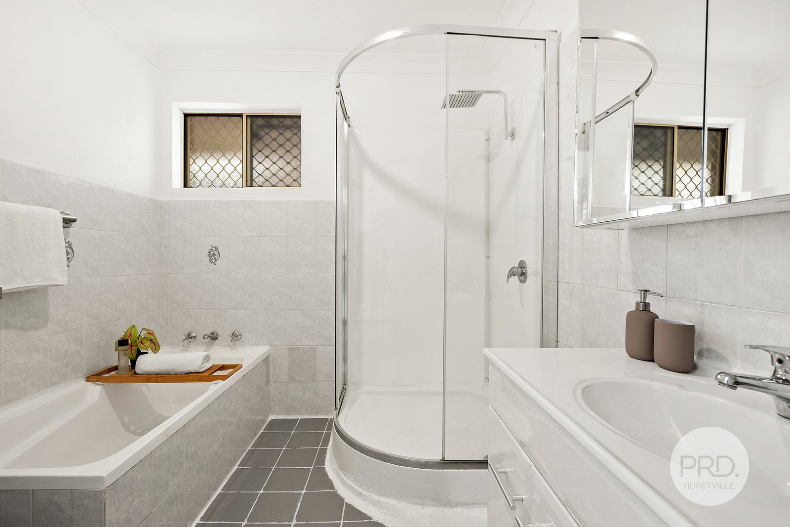 2/18 Gloucester Road HURSTVILLE 7