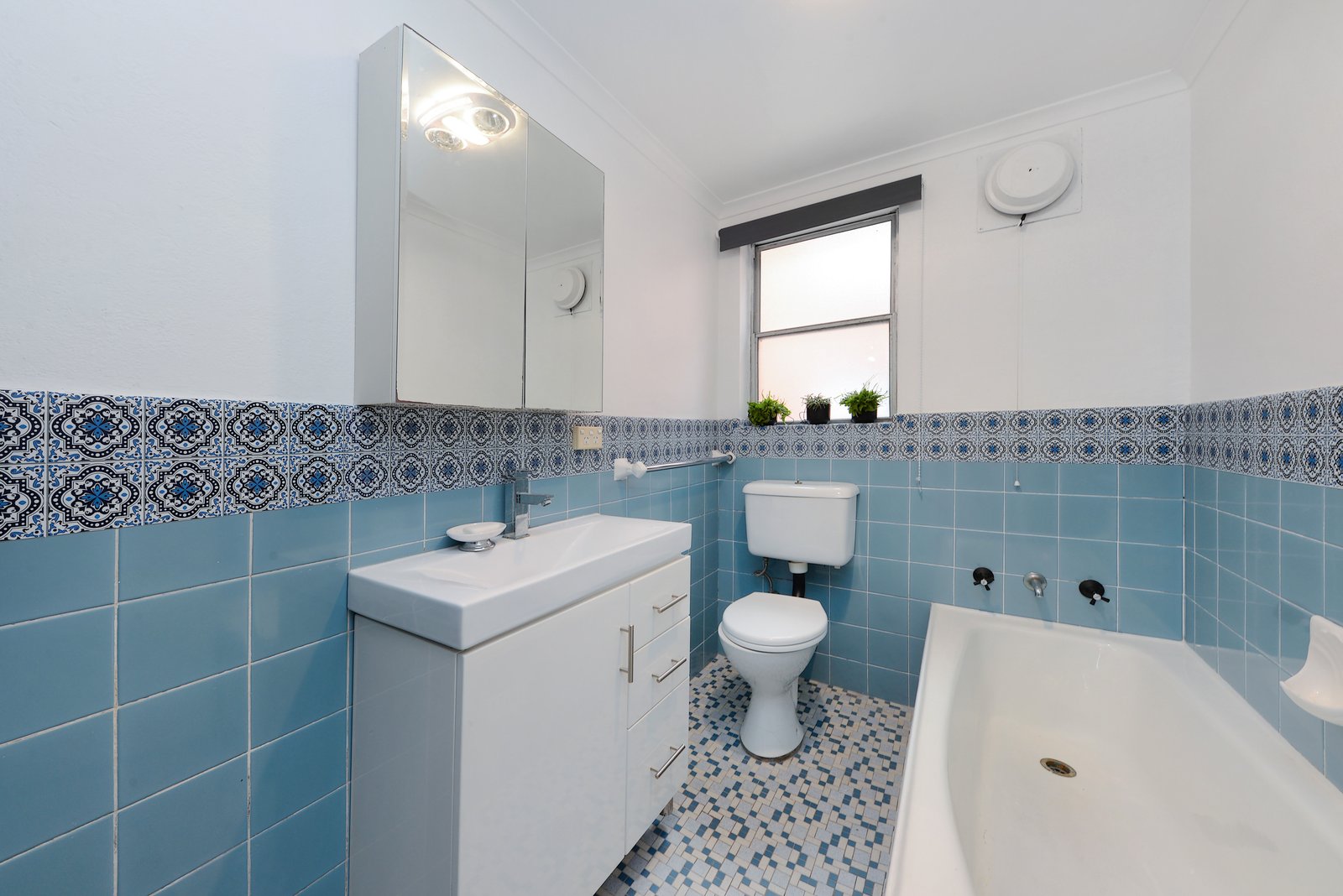 2/18 Jauncey Place HILLSDALE 5