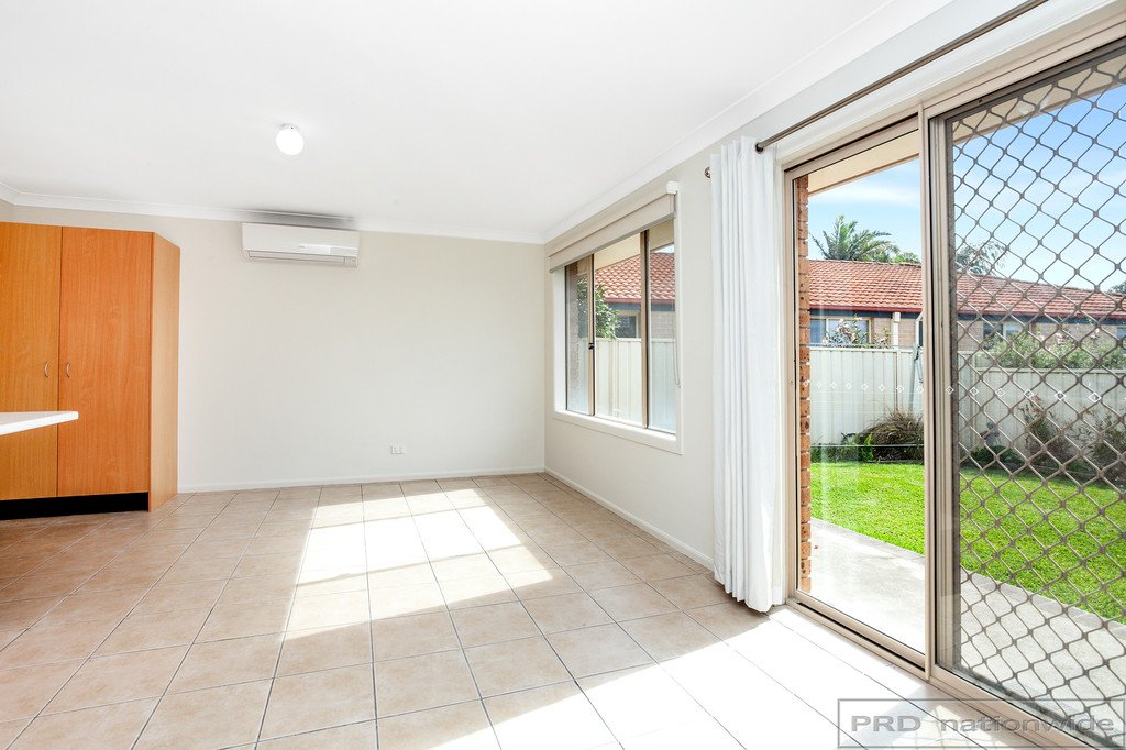 2/18 Jenna Drive RAWORTH 4