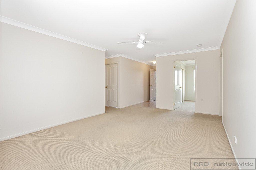 2/18 Jenna Drive RAWORTH 12
