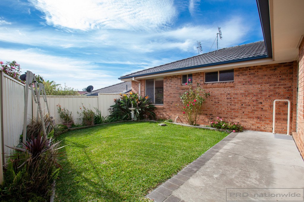 2/18 Jenna Drive RAWORTH 16