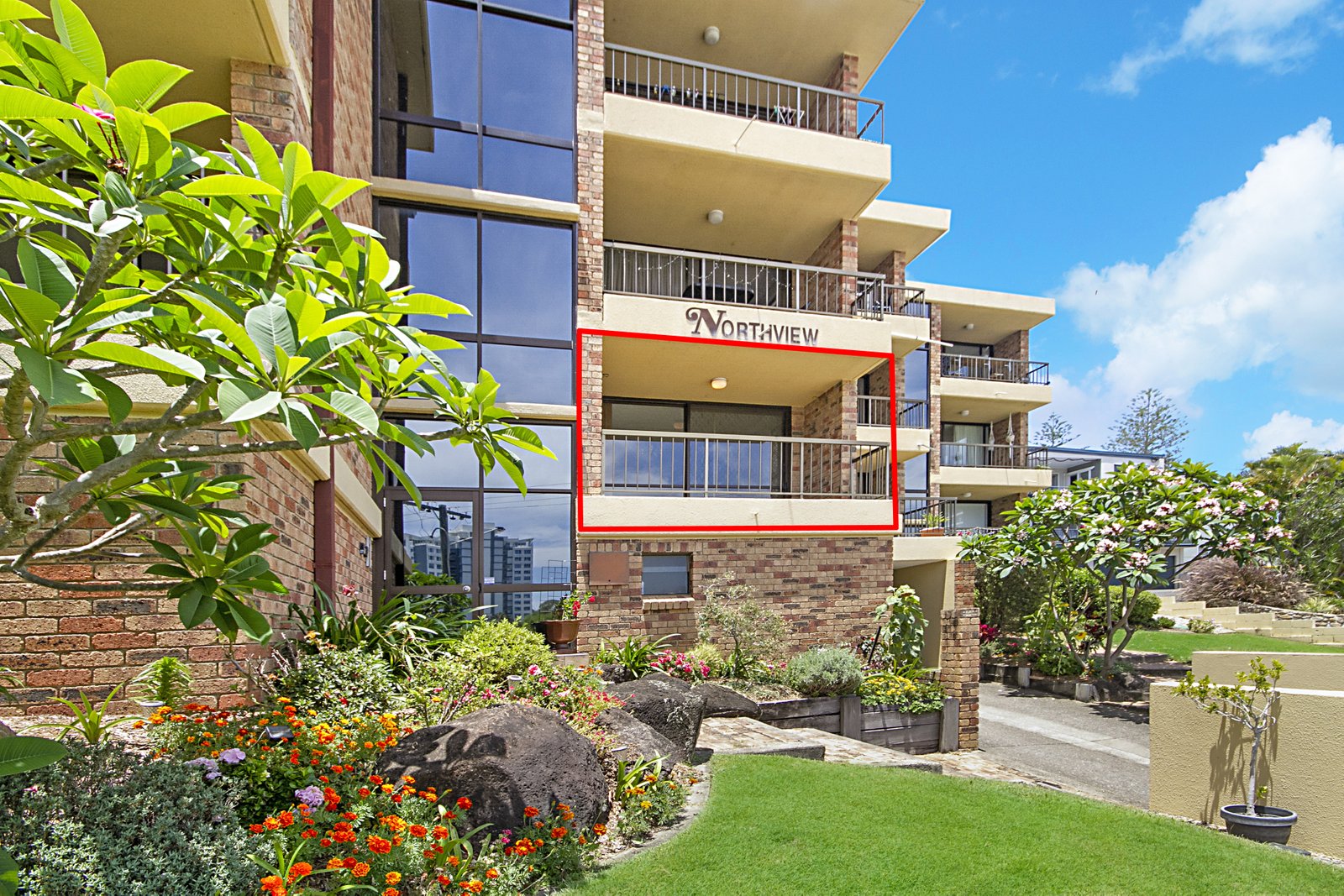 2/18 Lanham Street COOLANGATTA 2
