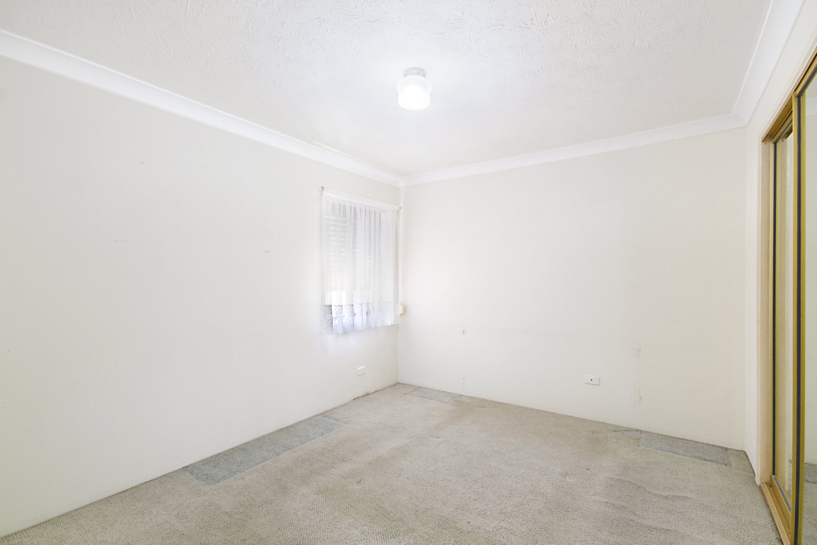 2/18 Lanham Street COOLANGATTA 6