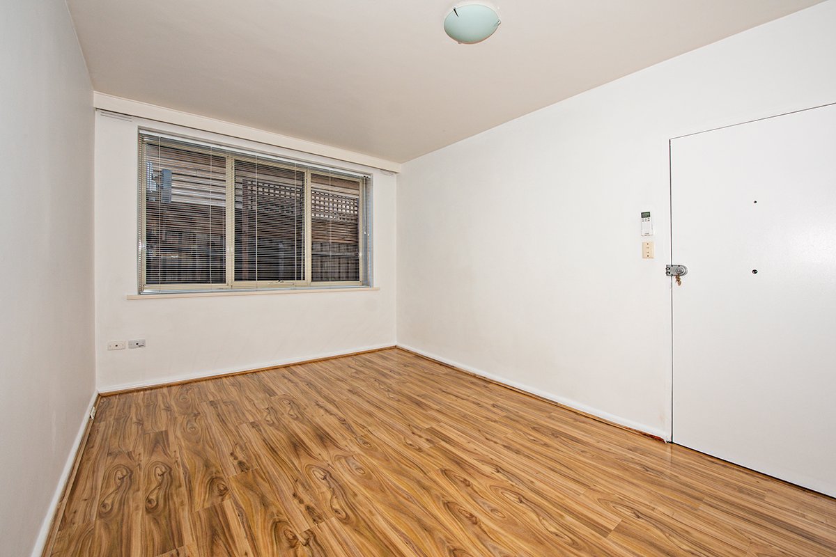 Gallery: 2/18 Moffat Street
