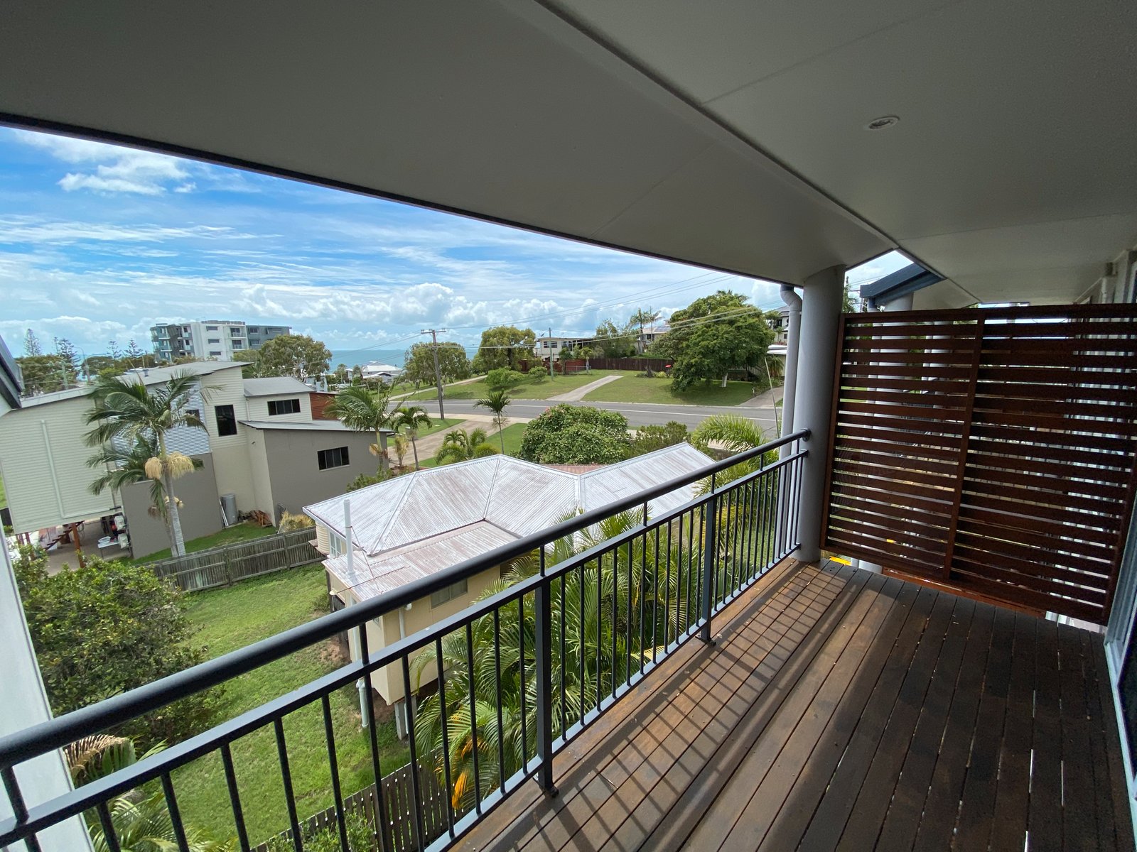 2/18 Pacific Avenue TANNUM SANDS 12