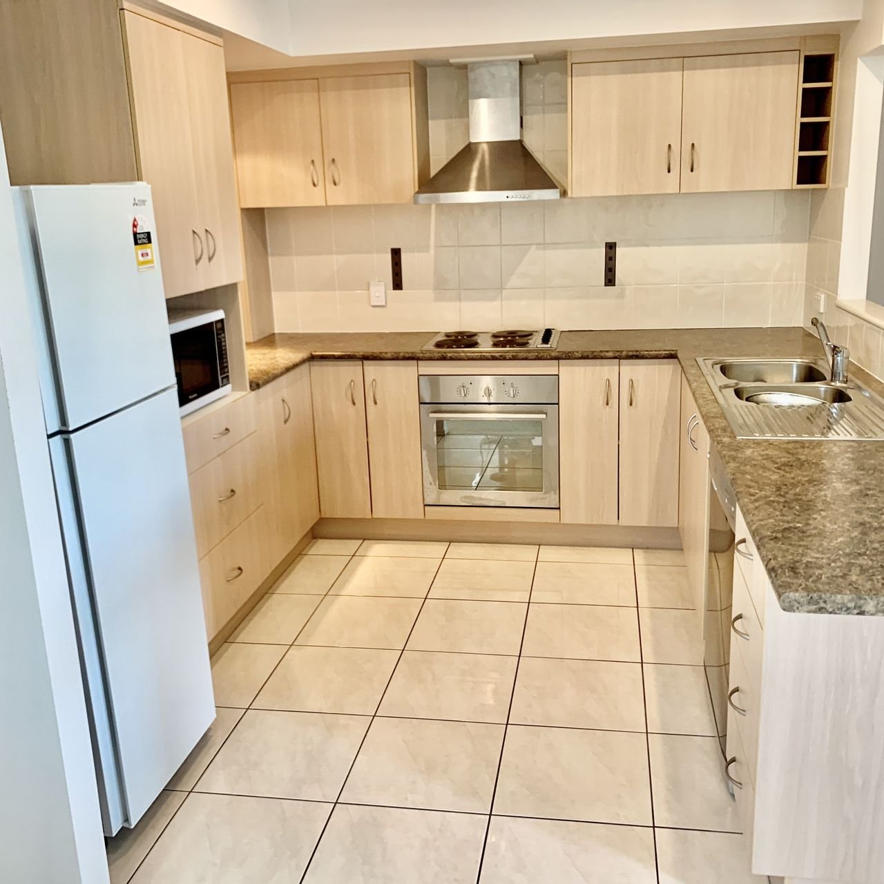 2/18 Pacific Avenue TANNUM SANDS 25