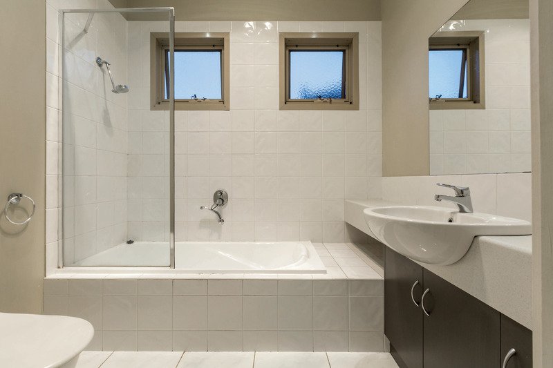 Gallery: 218 Raglan Street