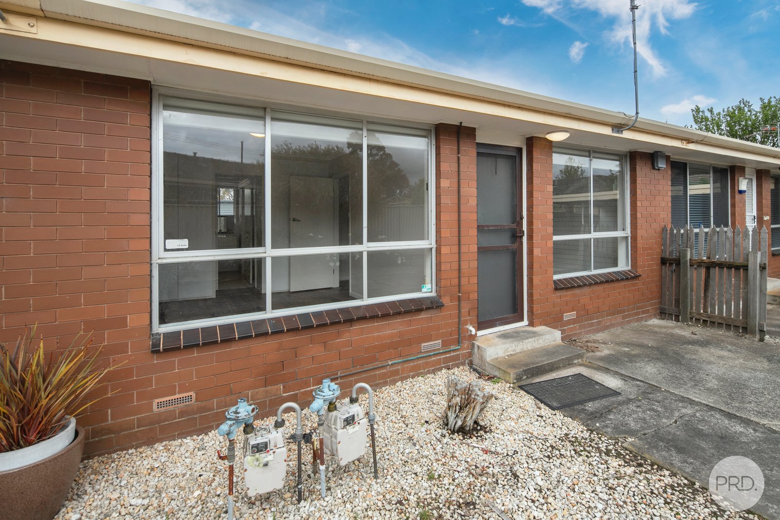 2/18 Romney Street WENDOUREE 1