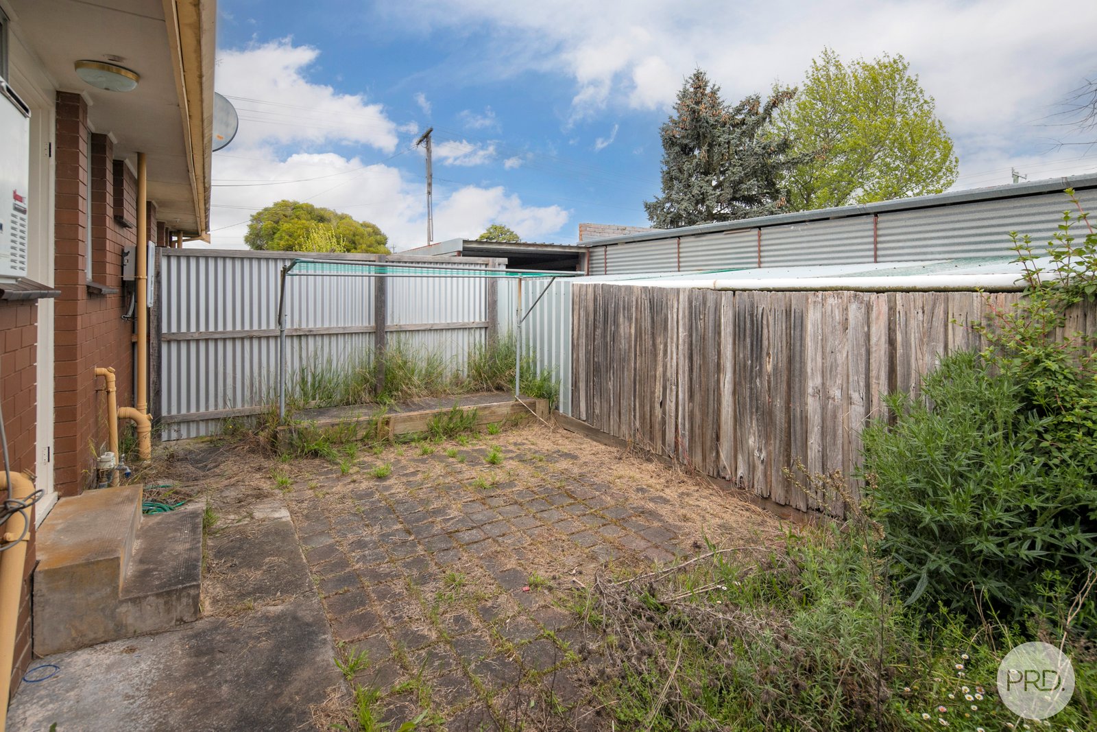 2/18 Romney Street WENDOUREE 9