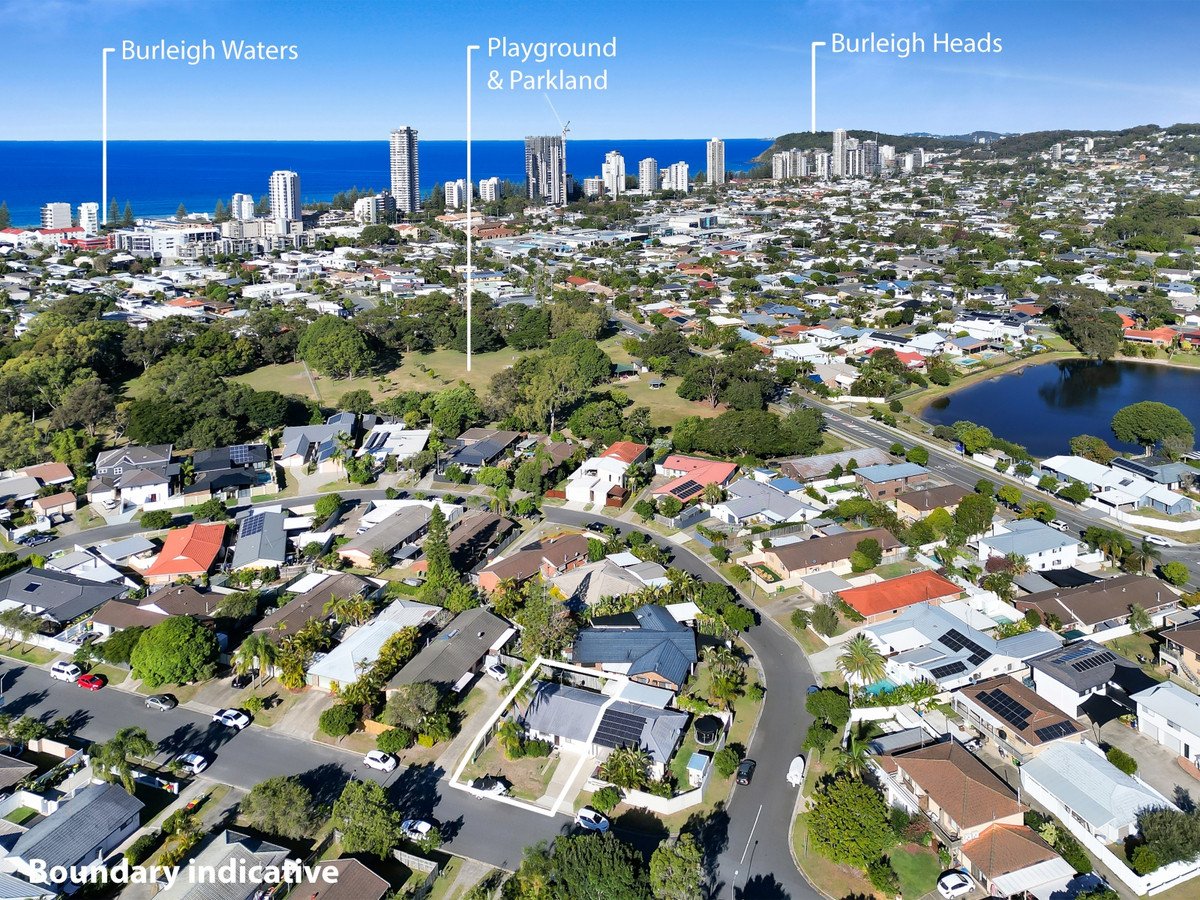 2/18 Snipe Street Miami 5