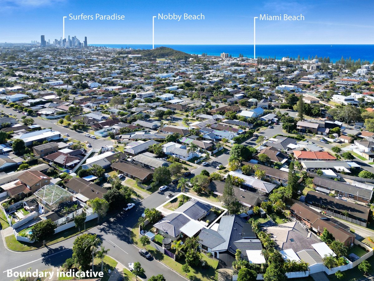 2/18 Snipe Street Miami 16