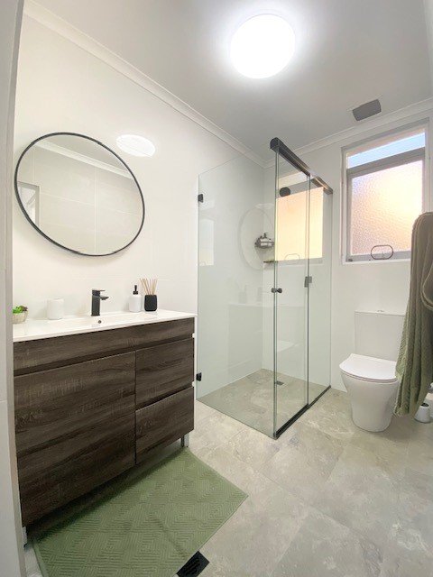 2/18 St Georges Parade HURSTVILLE 3