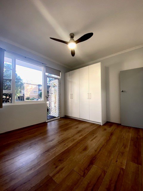 2/18 St Georges Parade HURSTVILLE 5