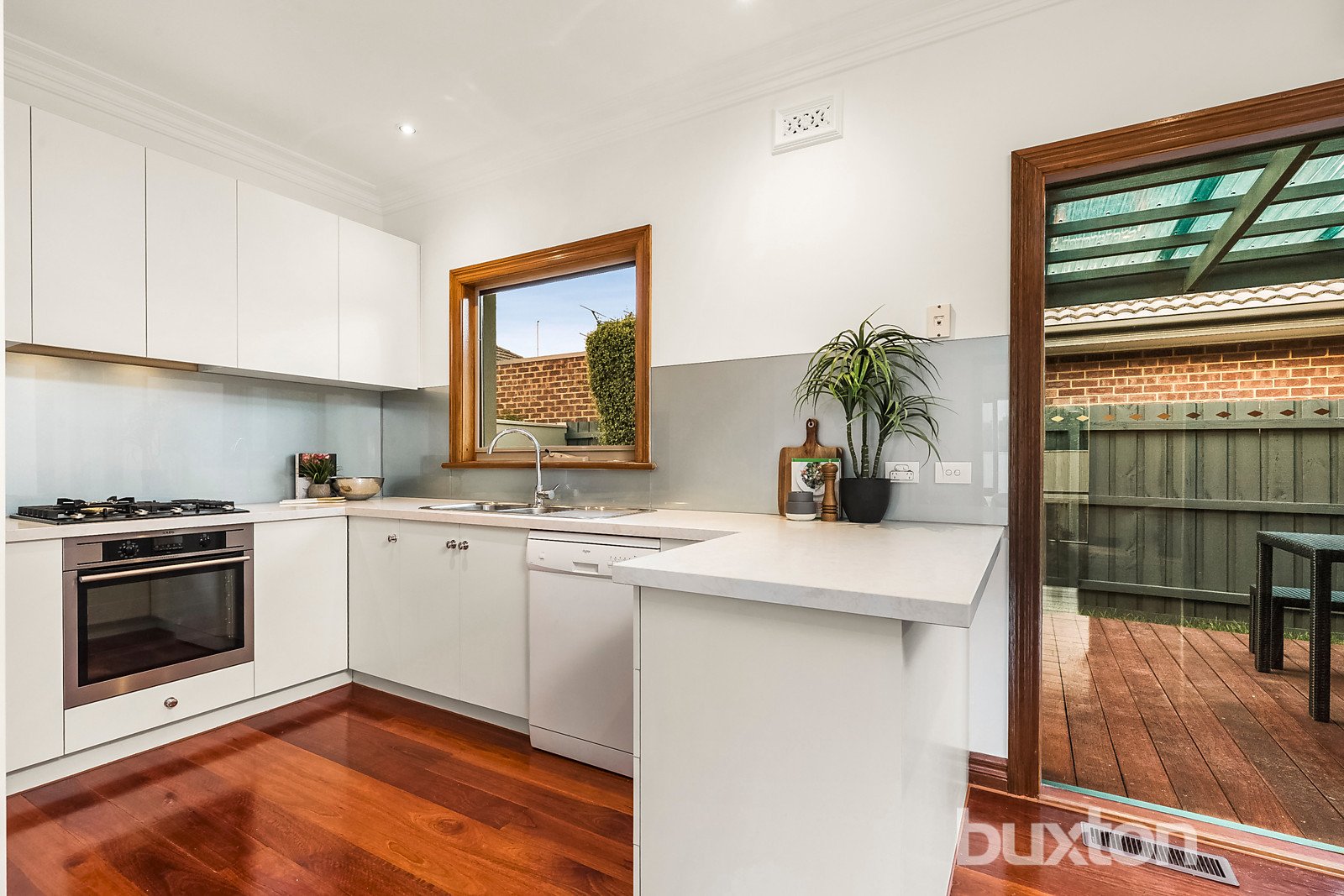 Gallery: 2/18 Sumersett Avenue