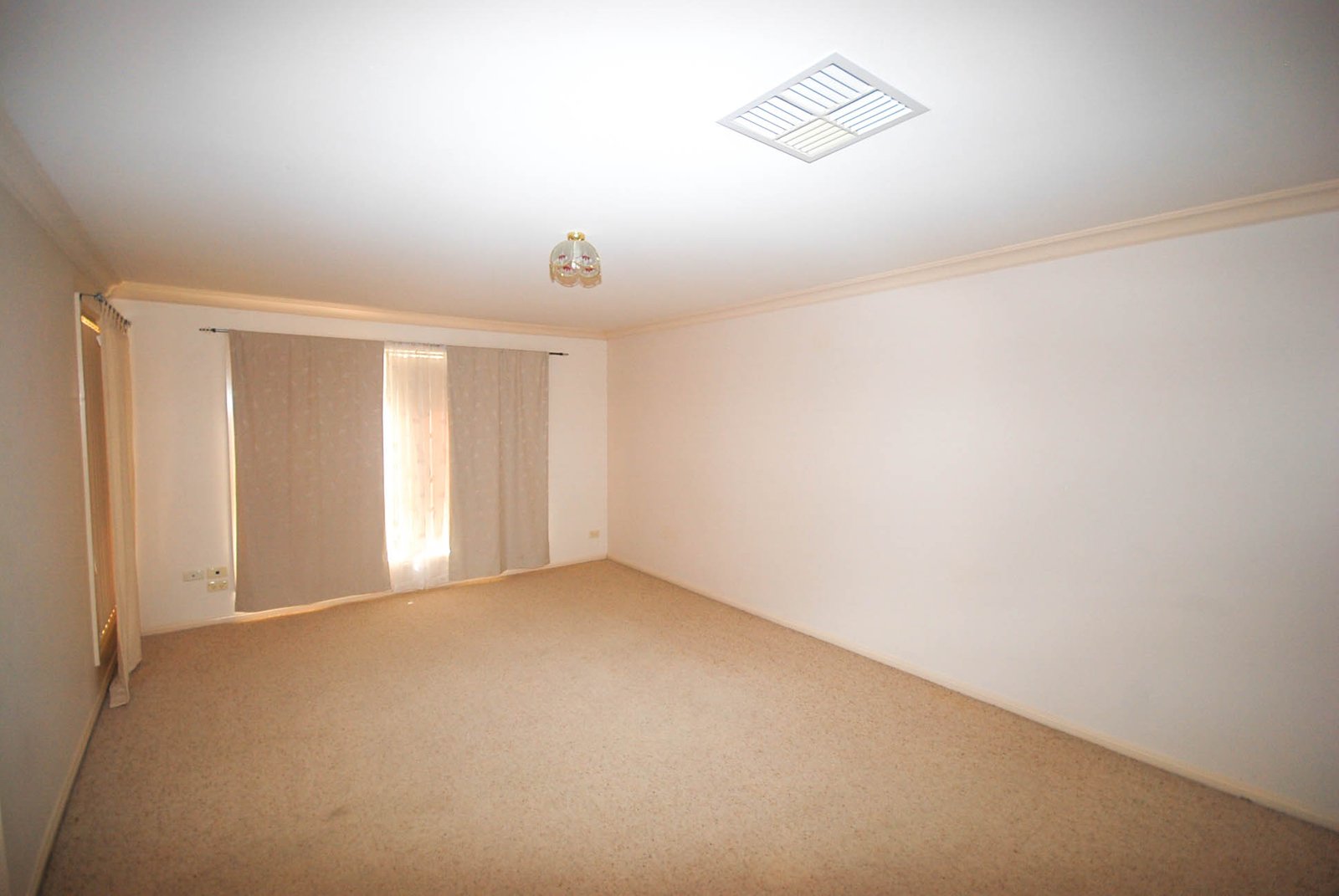 2/18 Wonkana Road GLENFIELD PARK 3