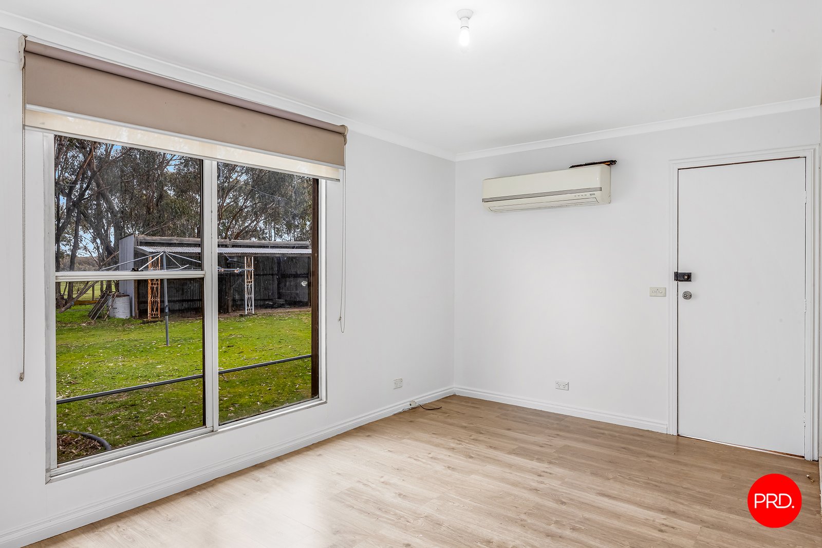 218 Yankee Creek  WELLSFORD 9