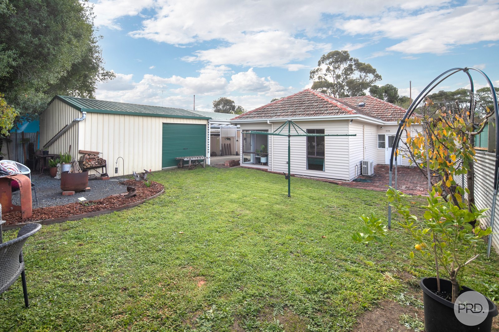 218 Yarrowee Parade REDAN 9
