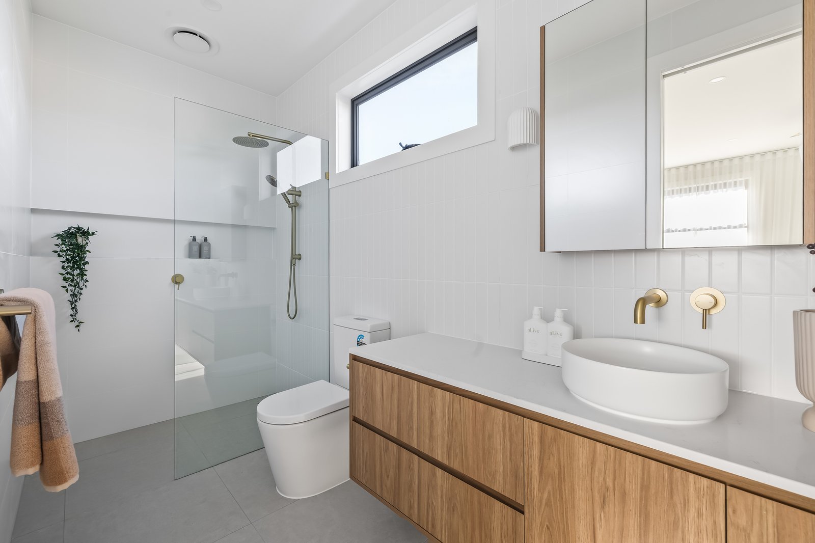 Real Estate and Property in 2/180 Dundas Street, Thornbury, VIC