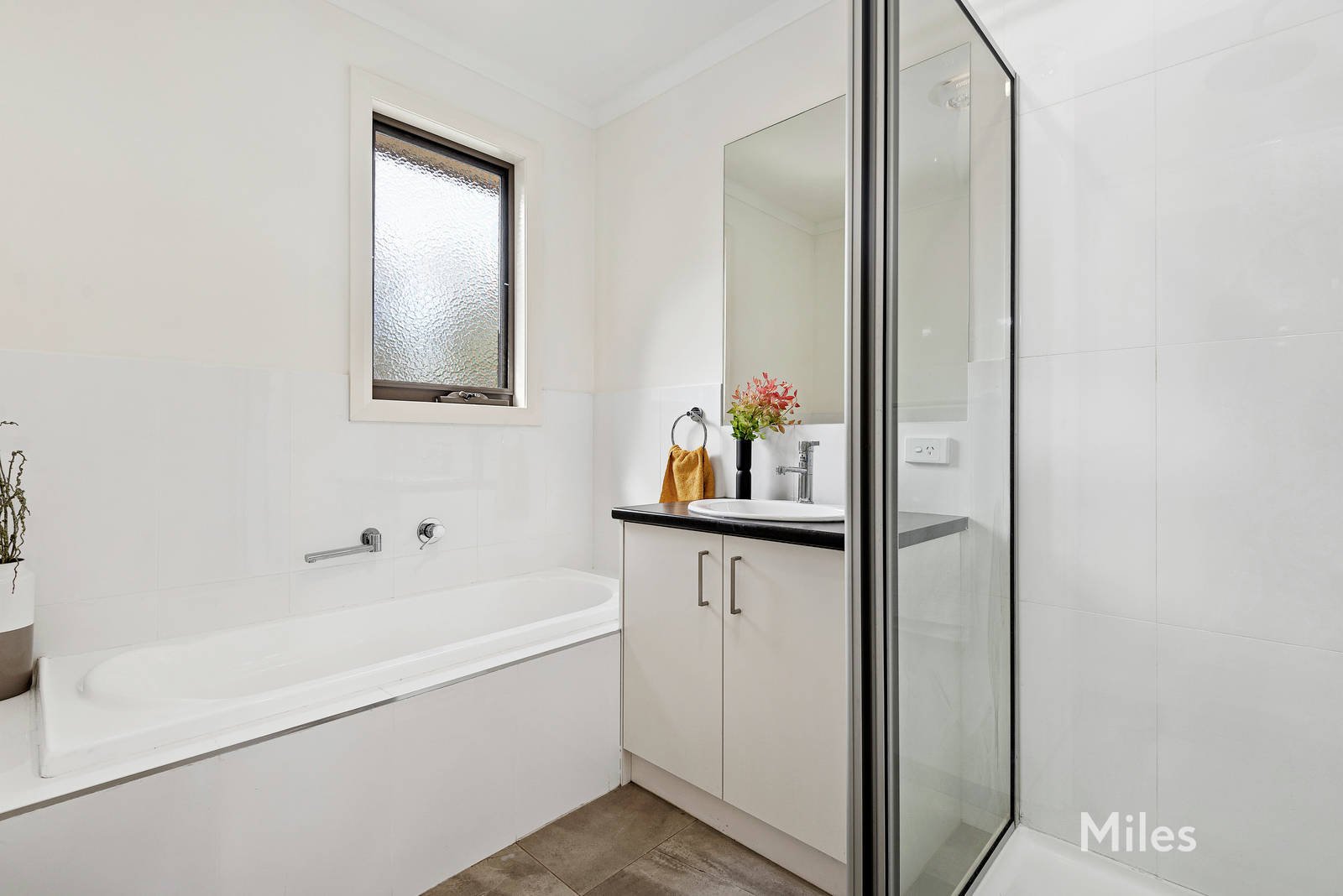 2/180 Wantirna Road, Ringwood