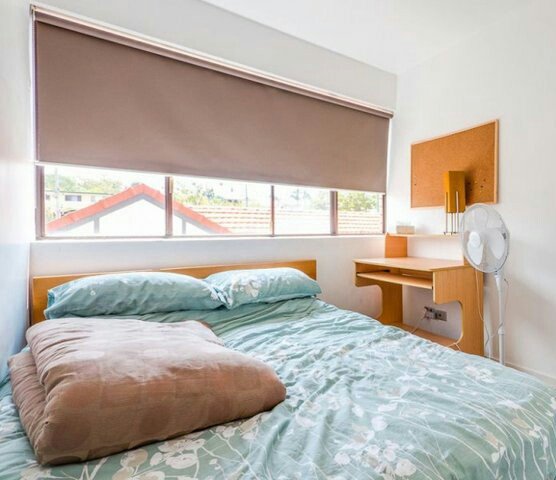 2/182 Buckland Road NUNDAH 2