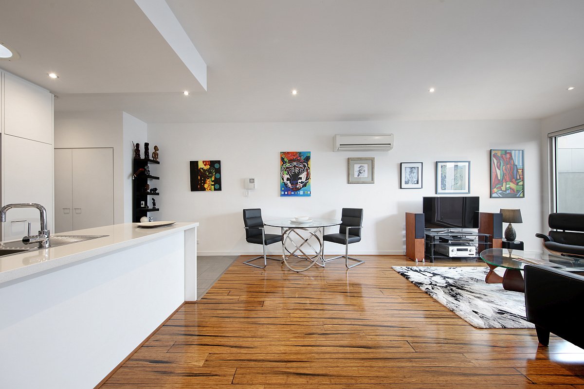 Gallery: 218/285 Centre Road