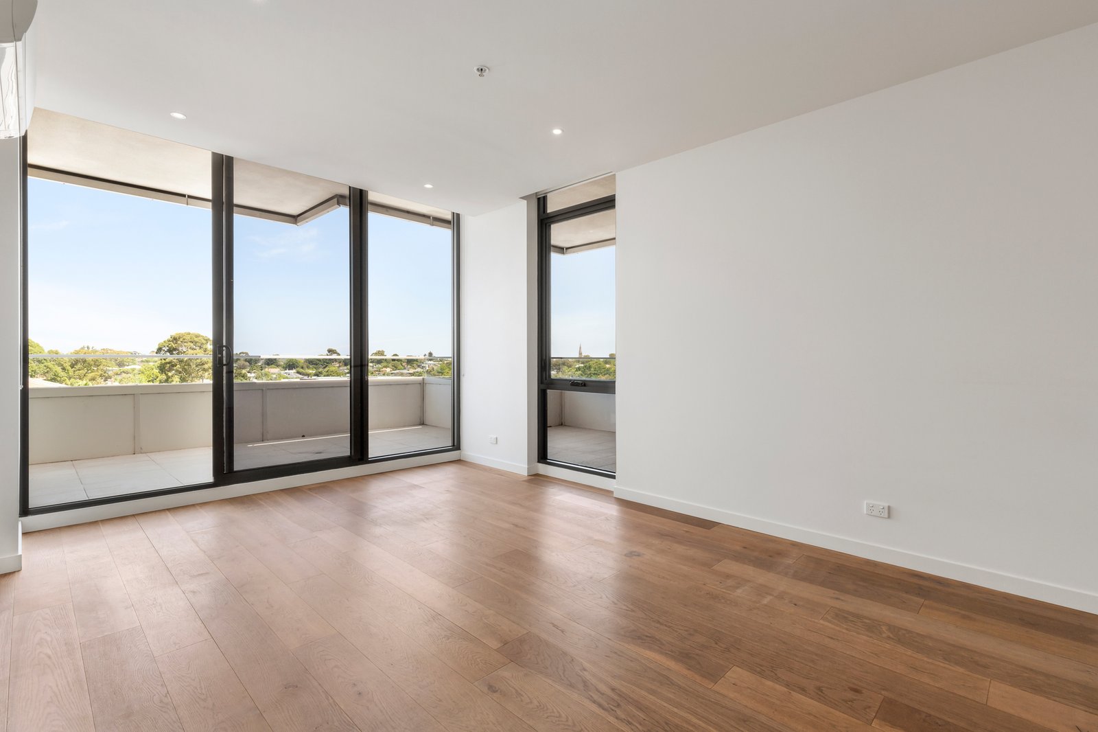 Gallery: 218/380 Bay Street