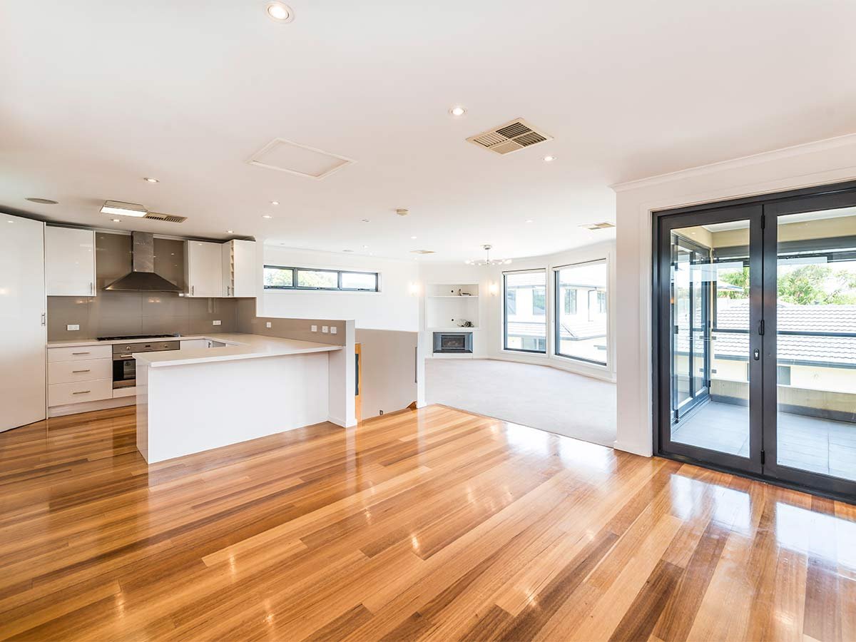 Gallery: 2/184 Beach Road