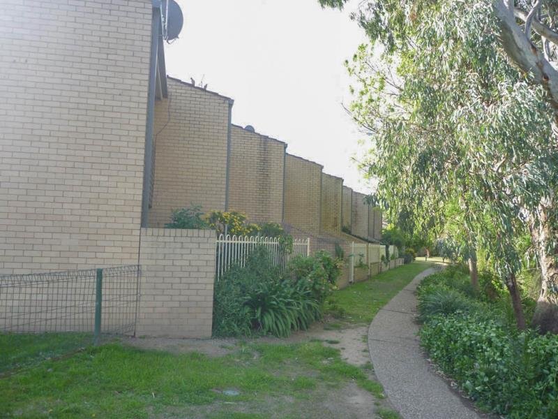 2/185 Forsyth Street WAGGA WAGGA 9