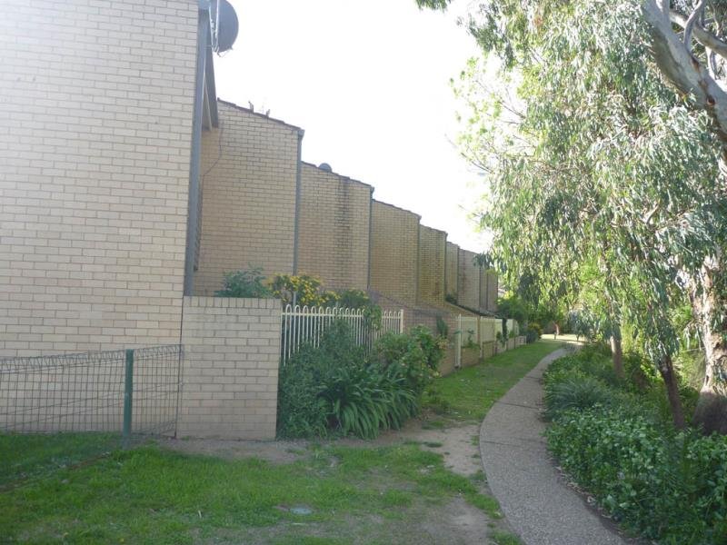 2/185 Forsyth Street WAGGA WAGGA 6